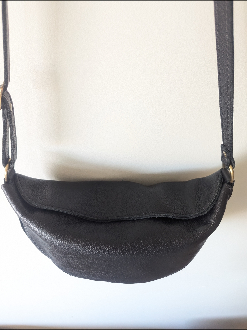 Portland Leather Koala Sling Bag, Large - Picture 4 of 11